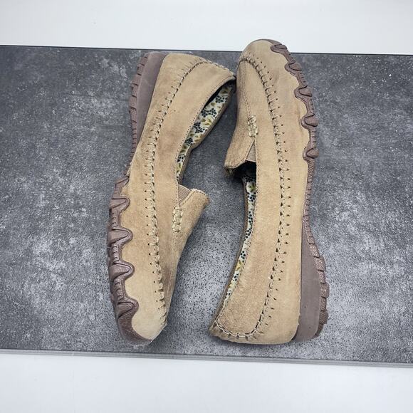 Skechers Relaxed Fit Pedestrian Tan Suede Loafers Women's US 8 Memory Foam Shoes - Picture 5 of 10